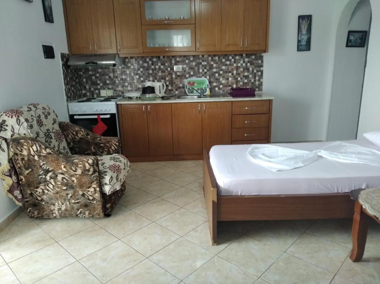 Hako Apartments Sarandë エクステリア 写真