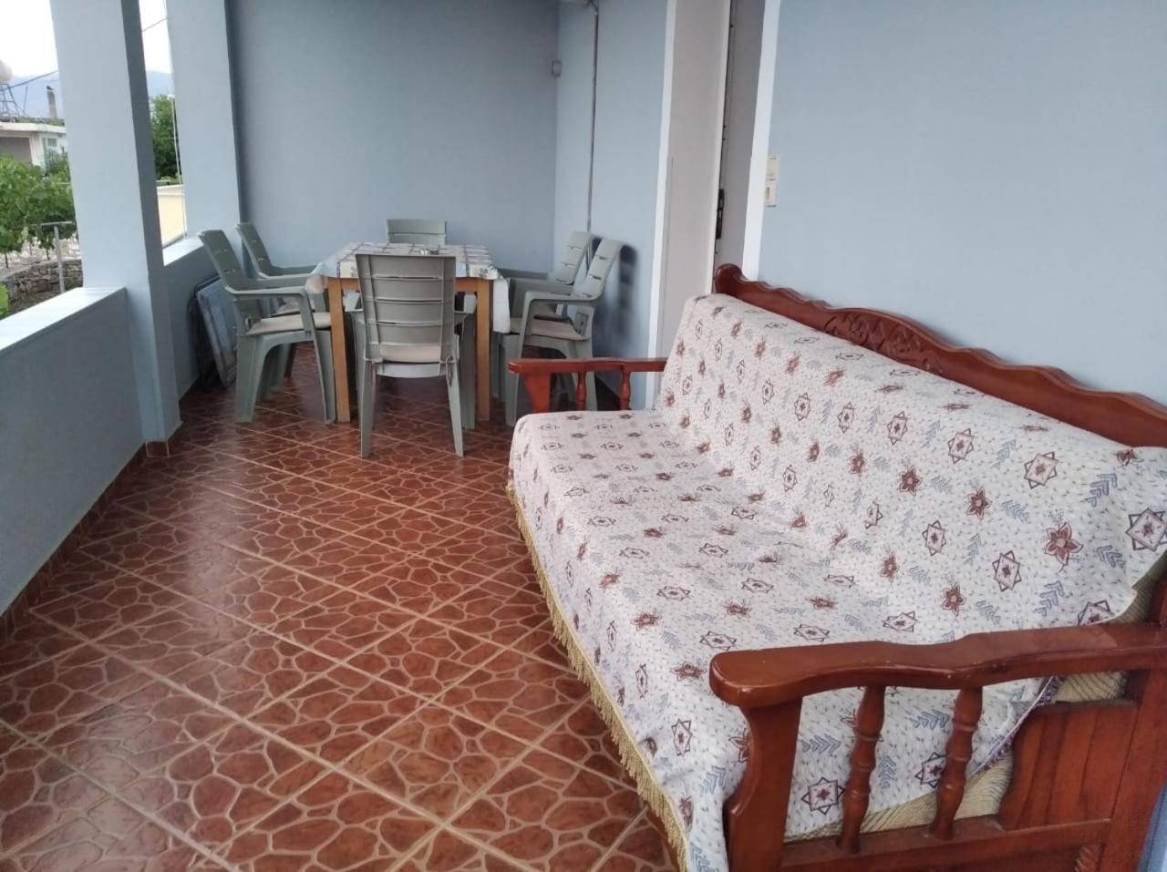 Hako Apartments Sarandë エクステリア 写真